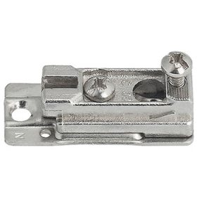   323.71.707 Rögzítőlap, rejtett zsanérhoz falcozott ajtókhoz (343.30.106 pánthoz)